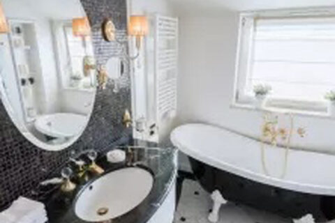 Luxurious Bathroom