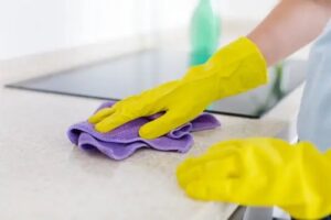 cleaning-quartz-countertop