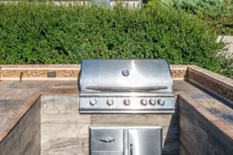 outdoor kitchen countertops and grill
