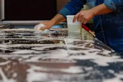 cleaning countertop using bleach