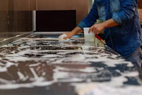 cleaning countertop using bleach